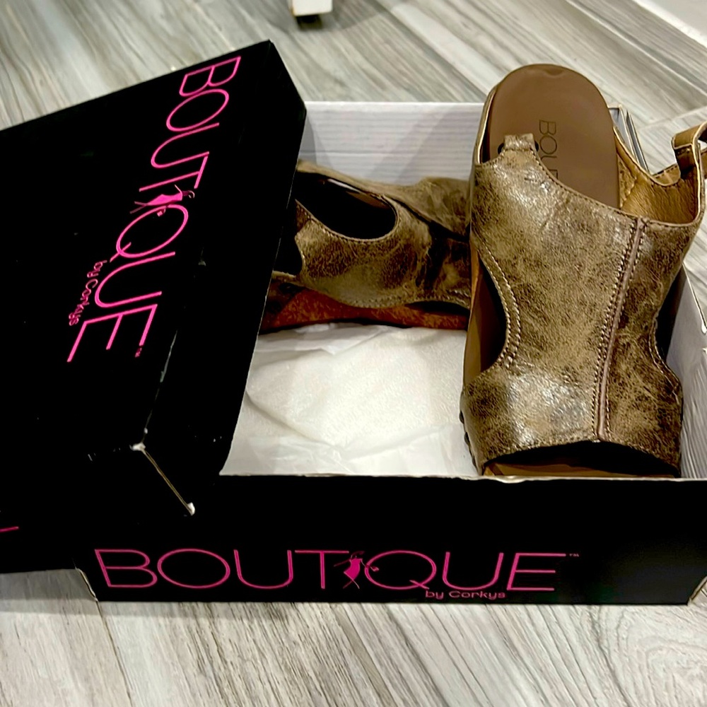 Boutique by Corkys